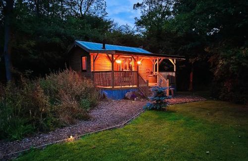 Mappleton Casa | Deer View Cabin - Woodland, beaches and Hot tub
