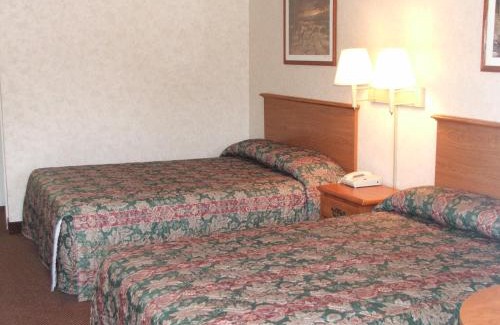 Greenbrier Hotel | Deerfield Inn