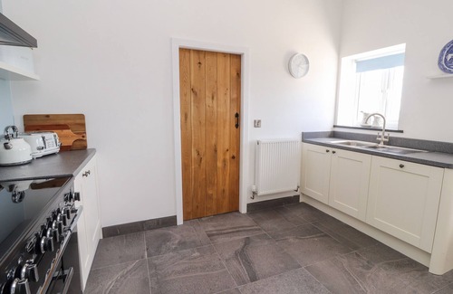 Llannefydd Cabaña | DELFRYN, family friendly, luxury holiday cottage in Denbigh