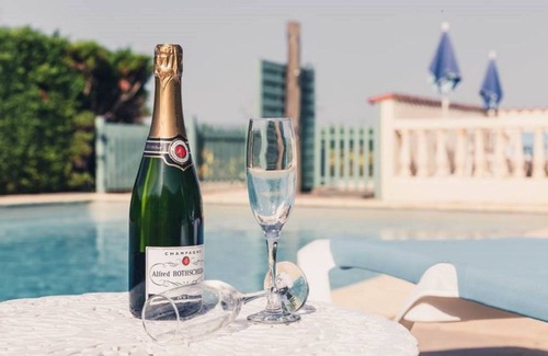 Sainte-Innocence Cabaña | Delightful 2 bedroom accommodation - La Petite Maison