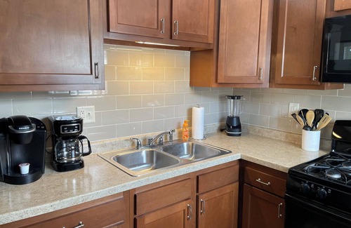 Rock Falls Apartamento | Delightful & Relaxing 2 Bedroom!