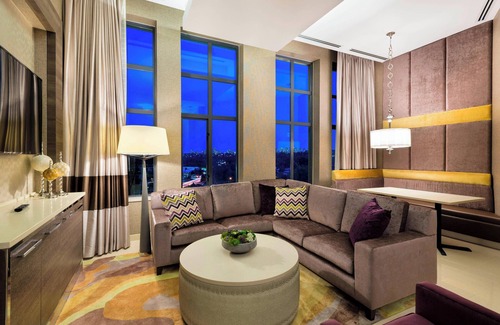 Burnaby Hotel | Delta Hotels by Marriott Burnaby Conference Centre