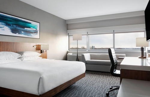 Iselin Hotel | Delta Hotels by Marriott Woodbridge