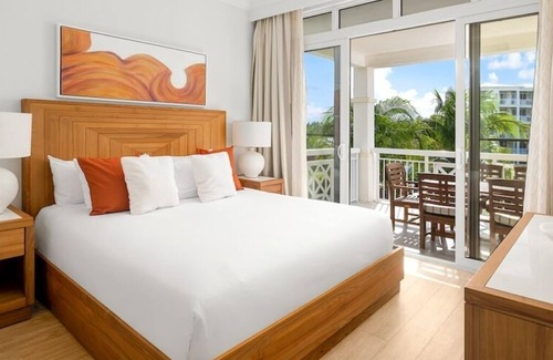 The Bight Complejo | Deluxe 1 BR, All-Inclusive Suite at Alexandra Resort