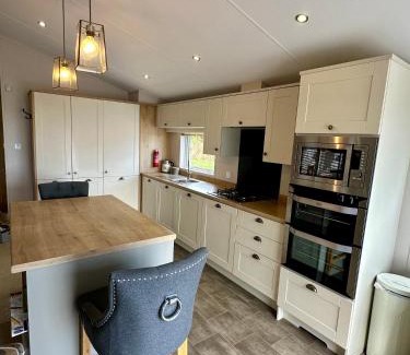 Woodhorn Complejo | Deluxe Lodge on Holiday Park Site