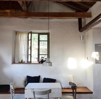 Arnaia Casa | Dendrocopos Medius