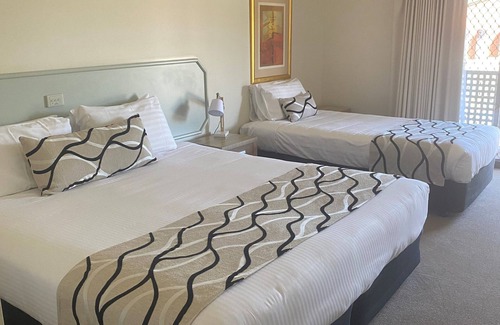 Deniliquin Hotel | Deniliquin Country Club Motor Inn