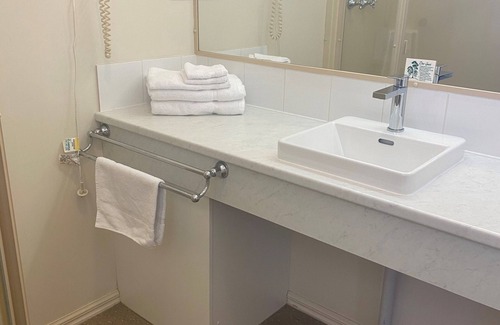 Deniliquin Hotel | Deniliquin Country Club Motor Inn