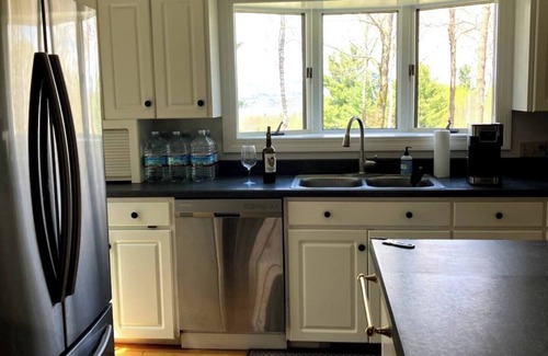 Beebe Plain Casa | Derby Manor Close to Jay Peak, cross country skiing, bike trails , lakes