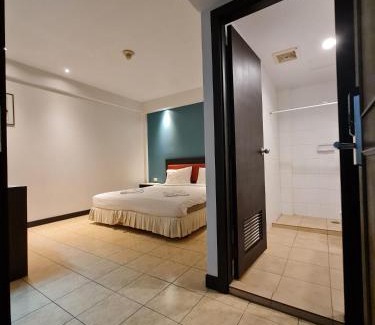 Talat Nuea Hotel | Desa Phuket