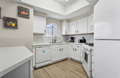 Maryvale Condominio | Desert Gem; 1BR Condo Near Stadium & Westgate