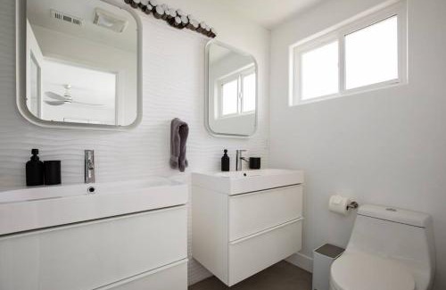 Palm Springs Casa | Desert Haus: Modern Luxury Home + Private Pool