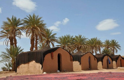 M'Hamid El Ghizlane Alquiler De RV | Campo de desertbrise