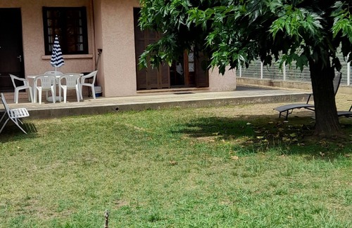 Prunete Apartamento | Dessous de Villa 150 metres from the beach