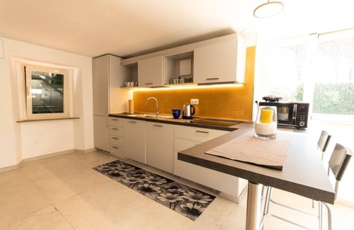 Fiumaretta Villa | Detached villa with garden COD-CITRA 011001LT0116