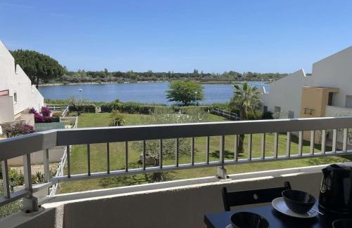 Saint-Andre-Lachamp Apartamento | Deux pièces rénové avec terrasse, parking privé à Port Camargue - FR-1-250-173