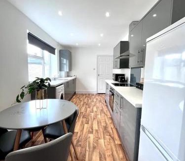 Sunderland Apartamento | Devon-2 Bdrm Sleeps 4 Great for Contractors