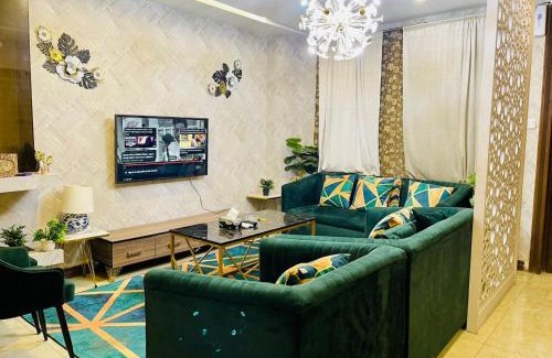 Lahore Apartamento | DHA phase 8 air avenue ug 13