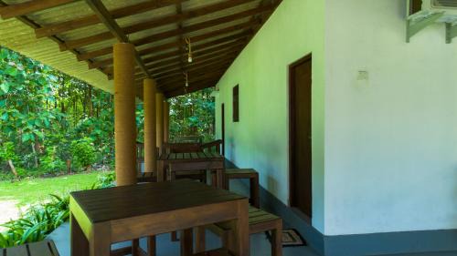 Udawalawa Hotel | Dhanaya Safari Home