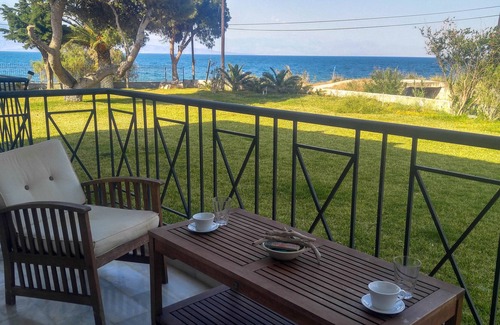 Sarakiniko Apartamento | Diakopto frente a la playa, confort apartamento 2BR (Punda Beach) -unidad2-