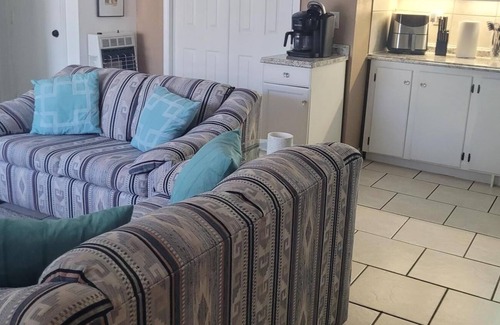 Los Trujillos-Gabaldon Cabaña | DIAMOND IN THE ROUGH WITH MOST OF THE AMENITIES IN BELEN, NEW MEXICO