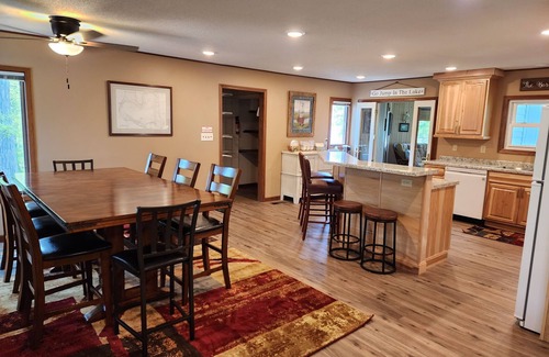 Atwater Casa | Diamond Lake Cabin - perfect for families