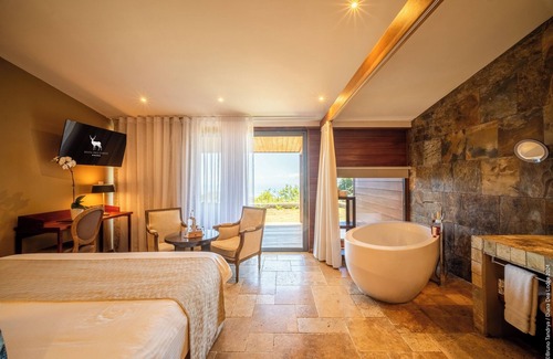 Sainte-Anne Hotel | Diana Dea Lodge