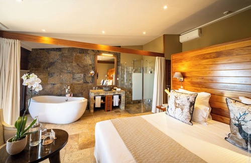 Sainte-Anne Hotel | Diana Dea Lodge