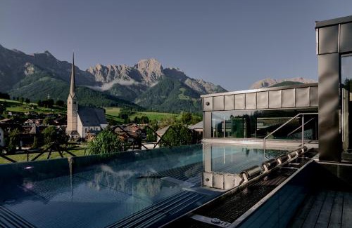 Maria Alm am Steinernen Meer Hotel | die HOCHKÖNIGIN - Mountain Resort