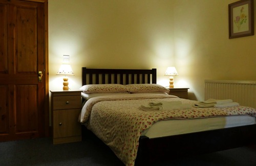 Llandderfel Casa | Habitación adaptada para discapacitados en la planta baja en una antigua granja tradicional galesa