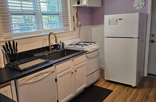 Long Beach Casa | Discover Gulf Coast/Long Beach 2 bdrm/1 bath Oasis