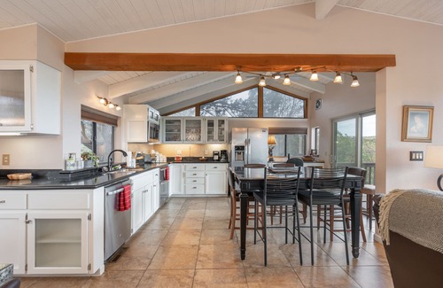 Prescott Casa | Vistas increíbles de la ciudad de Prescott, Granite Mountain, Thumb Butte.