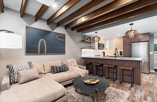 Duluth Apartamento | Discover Serenity: Your Ultimate Hidden Retreat for a Cozy Vacation Getaway.