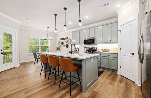 Bella Vista Casa | Discoverer - Ozark Mountain Retreat - Pets Allowed