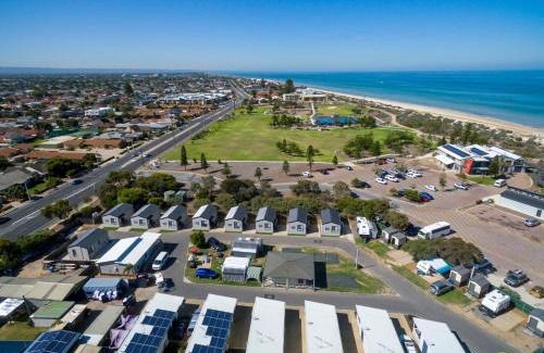 Semaphore Park Hotel | Discovery Parks - Adelaide Beachfront