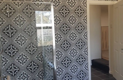 Tarnma Otro | Divine Retreat. Beautiful 1910 Lutheran Church set in a tranquil location