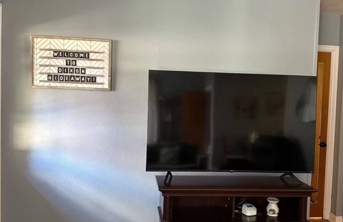 Dixon Casa | Dixon hideaway. 2BR comfy house with fenced yard