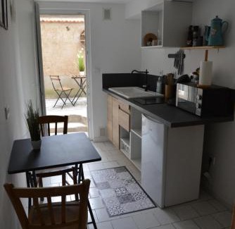 Meung-sur-Loire Casa | DNJ Appart Hotel