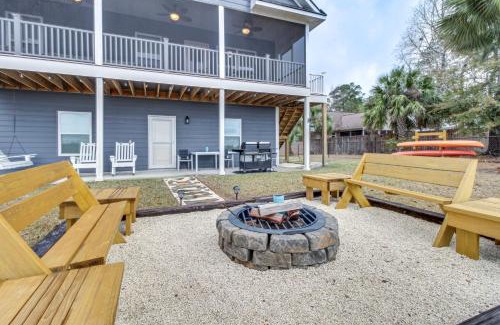 Midway Casa | Dock and Fire Pit Waterfront Midway Retreat!