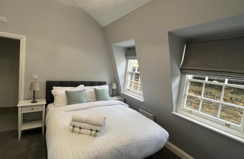 Wapping Hotel | Dockers Inn