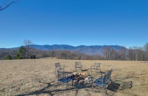 Burnsville Casa | Dog-Friendly Burnsville Cabin Rental Near Hiking!