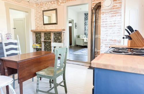 Pacific Cabaña | Dog Friendly - Close to Purina - No Cleaning Fee