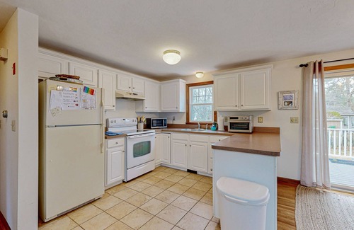 South Dennis Casa | Casa hogareña de 3 dormitorios en Dennis con cubierta trasera y parrilla a gas