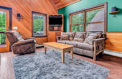 Bryant Pond Casa | Dog-friendly house among the trees near skiing with wood stove & washer/dryer