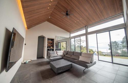 Futo Villa | Doggo伊豆 愛犬と過ごす最高の時間の為に造られた貸切宿。温泉、プライベートドッグランで最高の一時を。