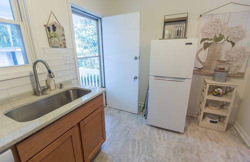 Wilmington Cabaña | Dogwood Cottage - Charming, renovated bungalow decorated in boho chic style