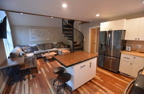 Weaverville Casa | Dogwood Cottage