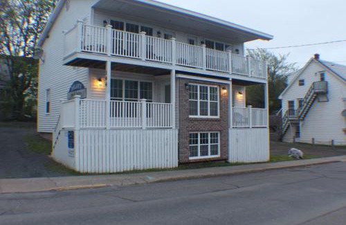 Pictou Apartamento | Dolan's Gold House