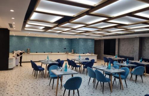 Bara Banki Hotel | Dolphin Club And Resort