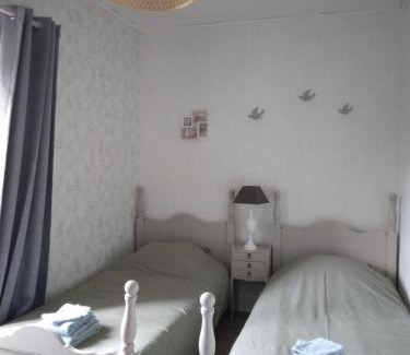 Celles-sur-Durolle Cama Y Desayuno | Domaine de Marchal - chambres et table d'hôtes